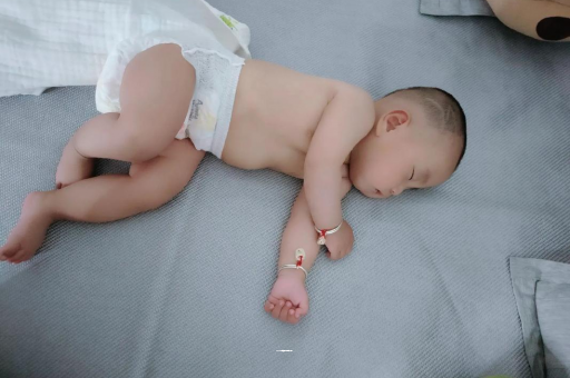 上杭三个月宝宝身高体重